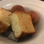 ドン マンジョーネ ディ ナポリ - お通しのパン