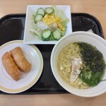 河童壽司 秋田御所野店 - ランチセット（炙り真鯛の塩ラーメン&ランチサラダ+いなり寿司２個付き）：５５０円（税込）【２０２４年５月撮影】