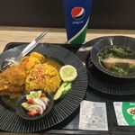 Tesco Lotus On nut Food Court - 