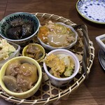 Tようび すじとお酒とおばんざい - 