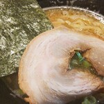 横浜家系ラーメン 天神家 - 煮干し中華そば（醤油・太麺）