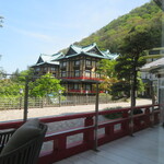 富士屋ホテル - 花御殿を望む