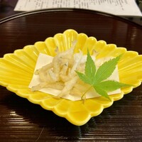 よし町 - 白魚　大きくてビールに合う！