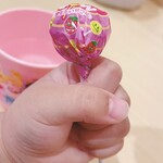 さん吉うどん - 子供たちの食後にうまい棒と飴の中から選ばせてくれて1つ頂きました♡ありがとうございます