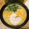 Yokohama Ie Kei Ramen Ginya - ラーメン並