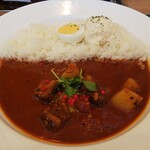 マイカリー食堂 三鷹店 - ポテタマポークビンダルーカレー