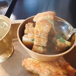 インド レストラン＆BAR ガウレ 美野島店 - ゴロゴロポーク♪