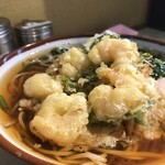 そばの神田東一屋 - えびに着目する。