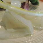 フランス料理 ル・クール - 海の幸のサラダのイカ　アップ