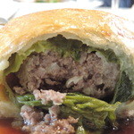 日本鹿のパイ包み焼きの断面