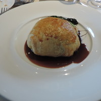 フランス料理 ル・クール - 日本鹿のパイ包み焼き　赤ワインソース