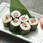 Marinated tuna and garlic chip roll / A perfect snack! Goes well with alcoholic drinks