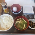すき家 - たまかけ朝食・ごはんミニ(260円)