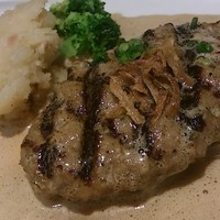 旬菜ステーキ処 らいむらいと - らいむらいとハンバーグ２００ｇ