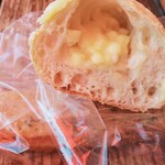 石釜パン工房 KIRARI - チーズめっちゃ入ってたΣ(ﾟДﾟ)