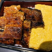 炭焼きうなぎ・かしわ 登河 - 中小金鰻重