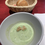 Brasserie Gyoran - グリンピースのクリームスープ