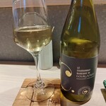 焼鳥 町子 - グラス白ワイン：シャルドネ600円