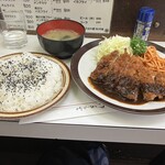 キッチン南海 下北沢店 - カツライス800円、ライスのゴマは振りました