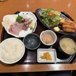 Kaisen Chaya Issen - 【2024.5.14(火)】日替りランチ（本日の刺身二種＋コロッケと揚げカニ焼売）990円