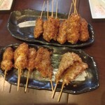 あさひ 尼崎本店 - 上左から、しいたけ、ササミ、豚玉　下うずら、牛肉