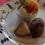 森小休 - 2014年3月
      コース料理のデザート
