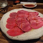 Honkaku Yakiniku Haramichan - 塩タン定食のお肉