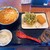 丸亀製麺 - 料理写真:とろけるチーズのトマたまカレーうどん みつばとしらすのかき揚げ コロッケ