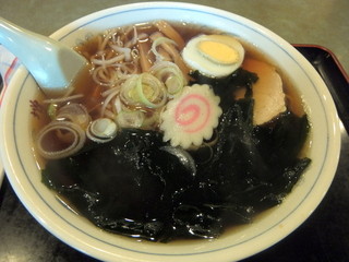 増屋 - 半分を埋めつくす大量のワカメ  (2014.03)
