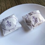 壺屋総本店  - 壺型最中（こしあん）　260円　＆　壺型最中（粒あん）　280円