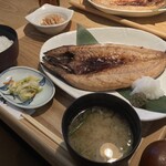 金澤旬料理 八兆屋 駅の蔵 - 焼き魚の膳 ¥1,250