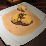 旬菜ステーキ処 らいむらいと - チーズハンバーグ200グラム②