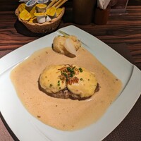 旬菜ステーキ処 らいむらいと - チーズハンバーグ200グラム①