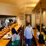 日本料理 きた山 - 店内（手前のホール）