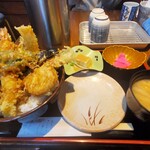 夢楽 - 天丼　　小鉢、味噌汁つき　￥950