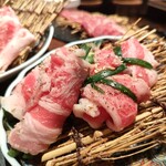 焼肉食べ放題 カルビとタン - 