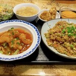 GFC香港スタイル飲茶レストラン - 　　エビチリ&チャーハン　1,000円