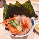 246773413 - うまみ海鮮丼（竹）、トッピング赤えび+海苔（2枚追加）
