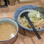 Hokkaido Ura-Men Okuhara Ryuu Kura - ごま味噌つけ麺