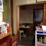めし処 魚代Ⅱ - 201403　魚代　店内⇒奥に見えるのが・・・謎の半個室