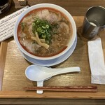 Chuukasoba Ouka - 背脂にんにく中華そば（900円）