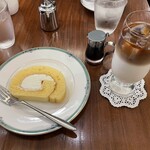 茶豆珈琲 - ロールケーキとアイスミルク珈琲