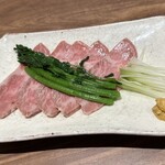 冨味屋 - 牛肉の昆布〆牛刺し風