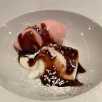 BISTRO DOUBLE -  BISTRO DOUBLE -