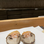 西麻布 天ぷら魚新 - 椎茸とエビ