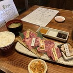 銀しゃり焼肉 直球カルビ - 食べたいお肉を5種類選べる定食ワンドリンク付き