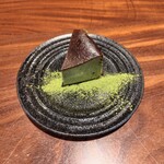 Yellowtail Cafe - かぶせ茶バスクチーズケーキ