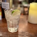 MOKUBAZA - ジントニック 〜 これで喉を潤します。