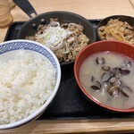 Yoshinoya - W定食（牛皿・ねぎ塩牛カルビ定食）
                        ごはんは大盛り・みそ汁をしじみ汁に変更