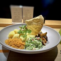 シブ ニシナカス - スリランカカレー・・ビジュアルが美しい。